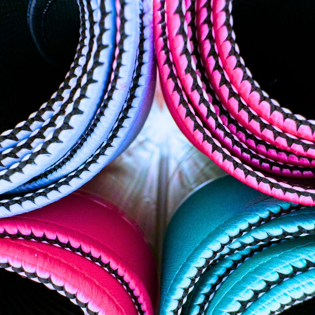MAHJONG MAT  |  Color Wave  |  31" x 31": Green Center- Pink Scallop