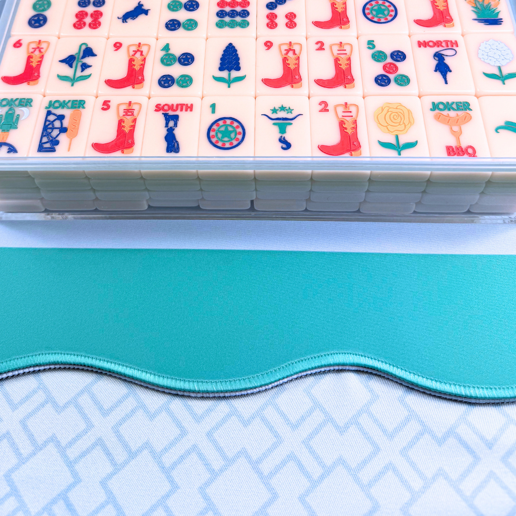 MAHJONG MAT  |  Color Wave  |  Pink Center- Blue Scallop - MFM